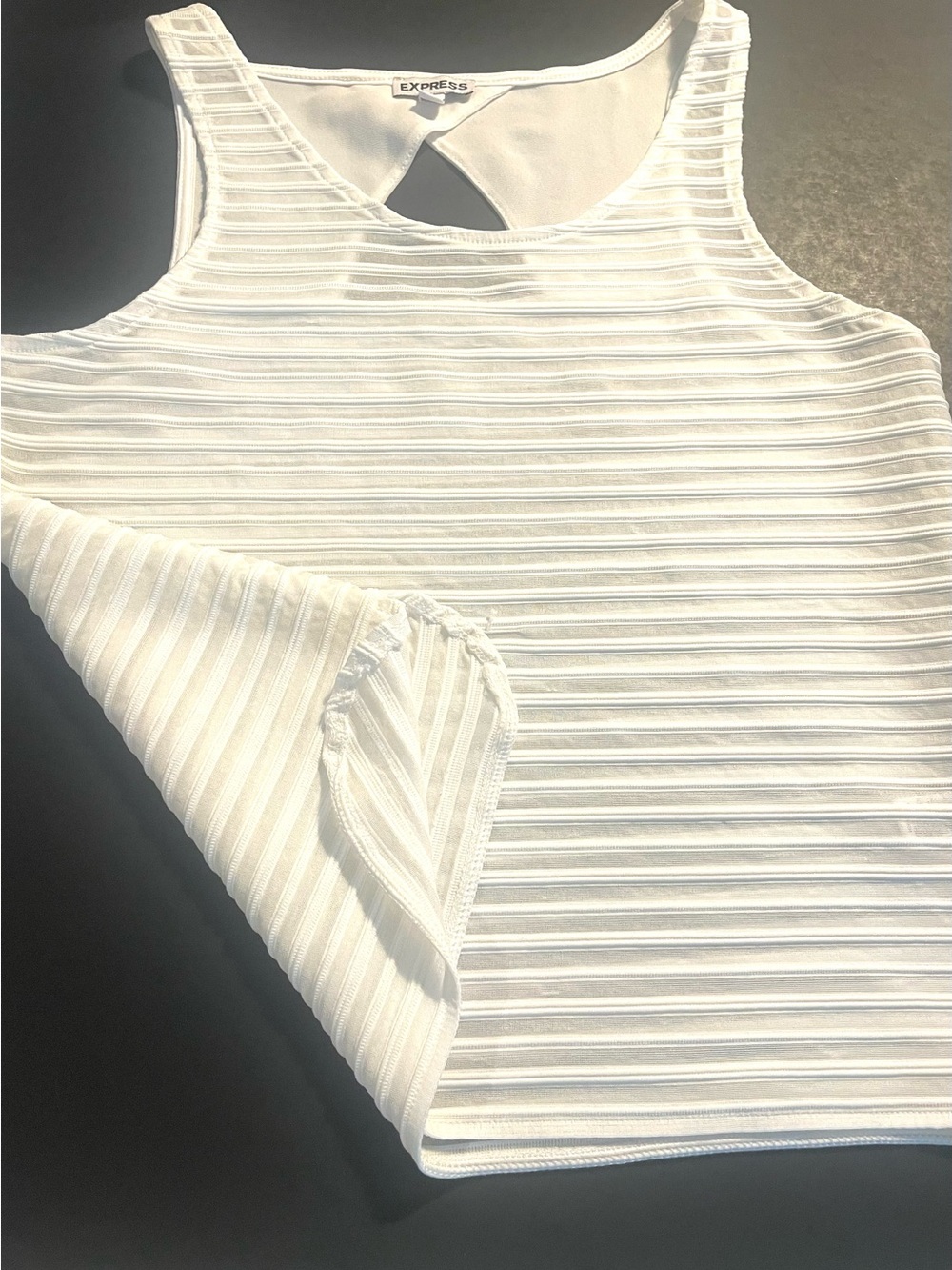 Express White Ribbed Keyhole Tank - Picture 2 of 12